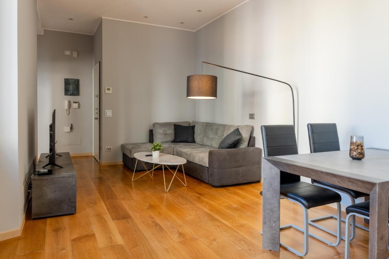 5 Min Duomo Luxury Home In Brera Design District Milán Exteriér fotografie